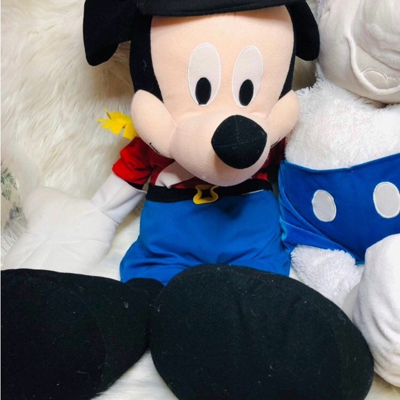 28” Disney Store Retired Giant Holiday Mickey + Winter White Mickey Mouse - Picture 6 of 12